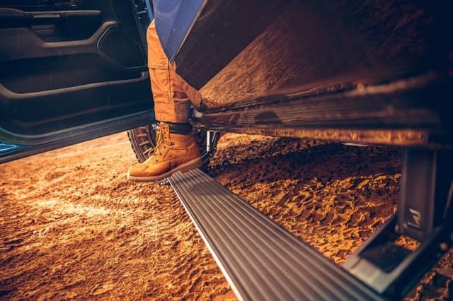 AMP Research 2025 RAM 2500/3500 HD PowerStep - 76365-01A
