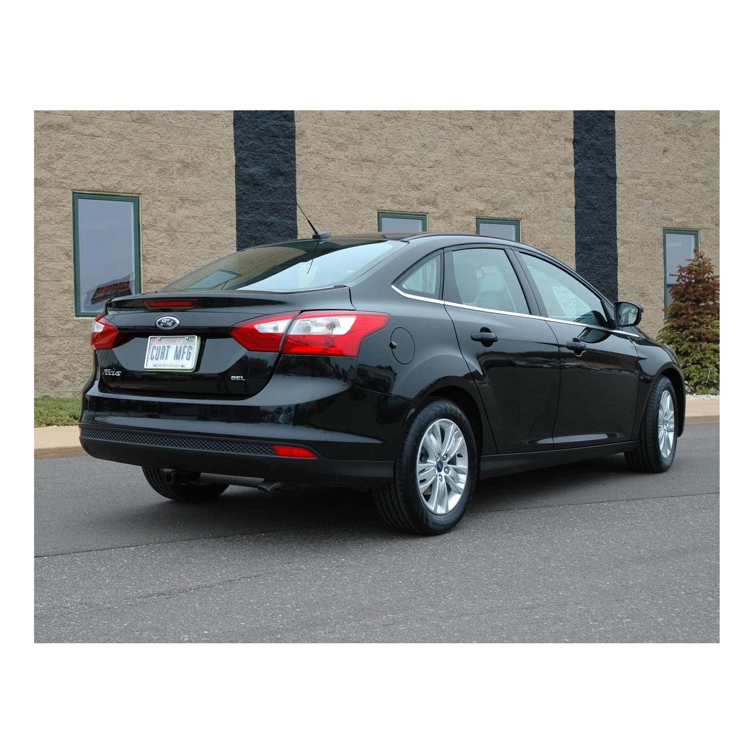 Class 1 Trailer Hitch; 1-1/4in. Receiver; Select Ford Focus thumbnail 2