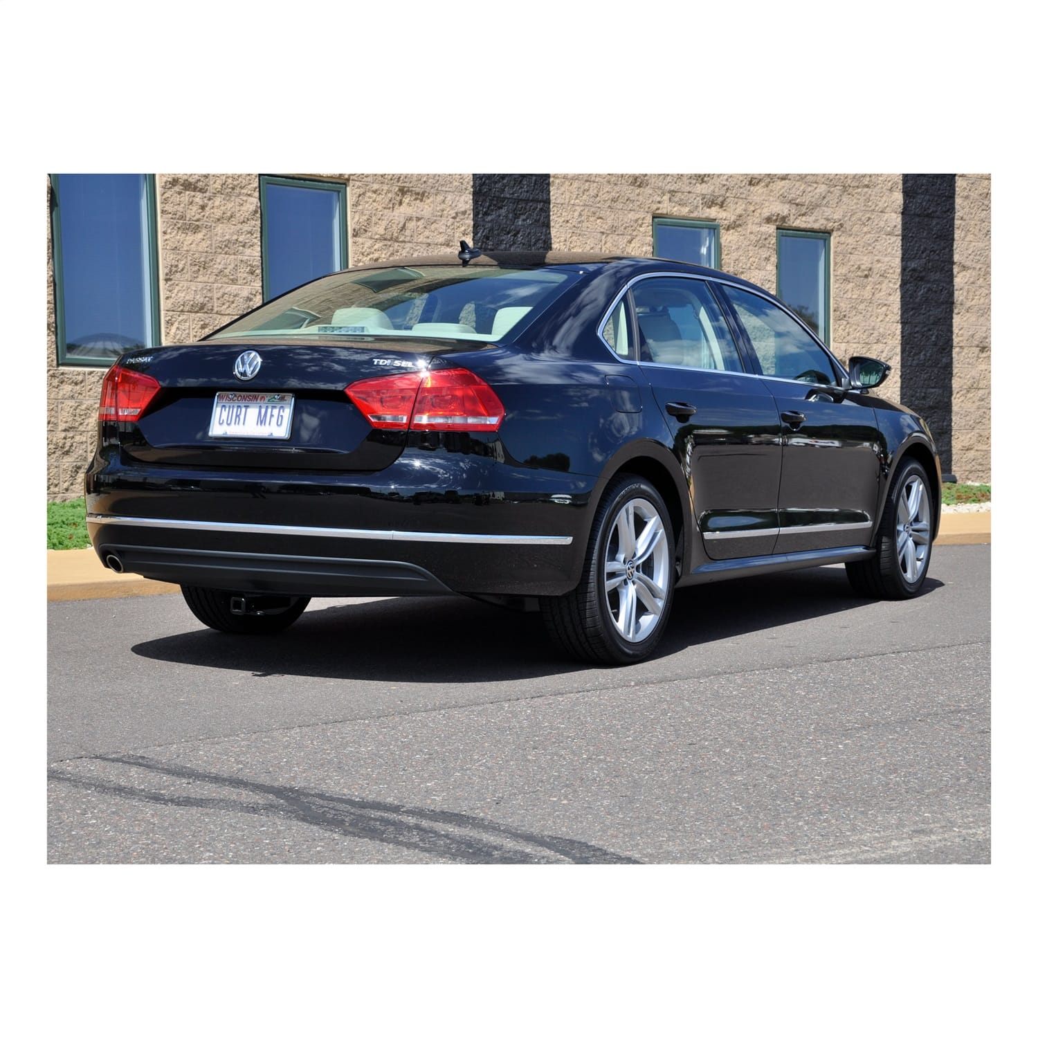 Class 1 Trailer Hitch; 1-1/4in. Receiver; Select Volkswagen Passat thumbnail 2