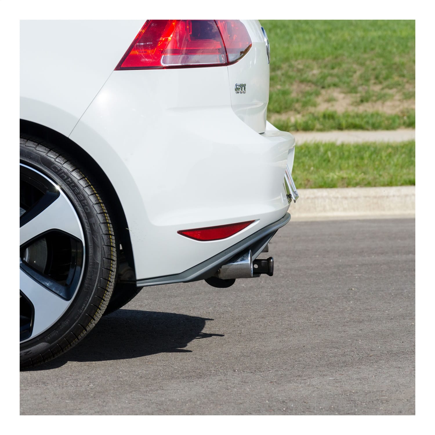Class 1 Trailer Hitch; 1-1/4in. Ball Mount; Select Volkswagen Golf; GTI thumbnail 4