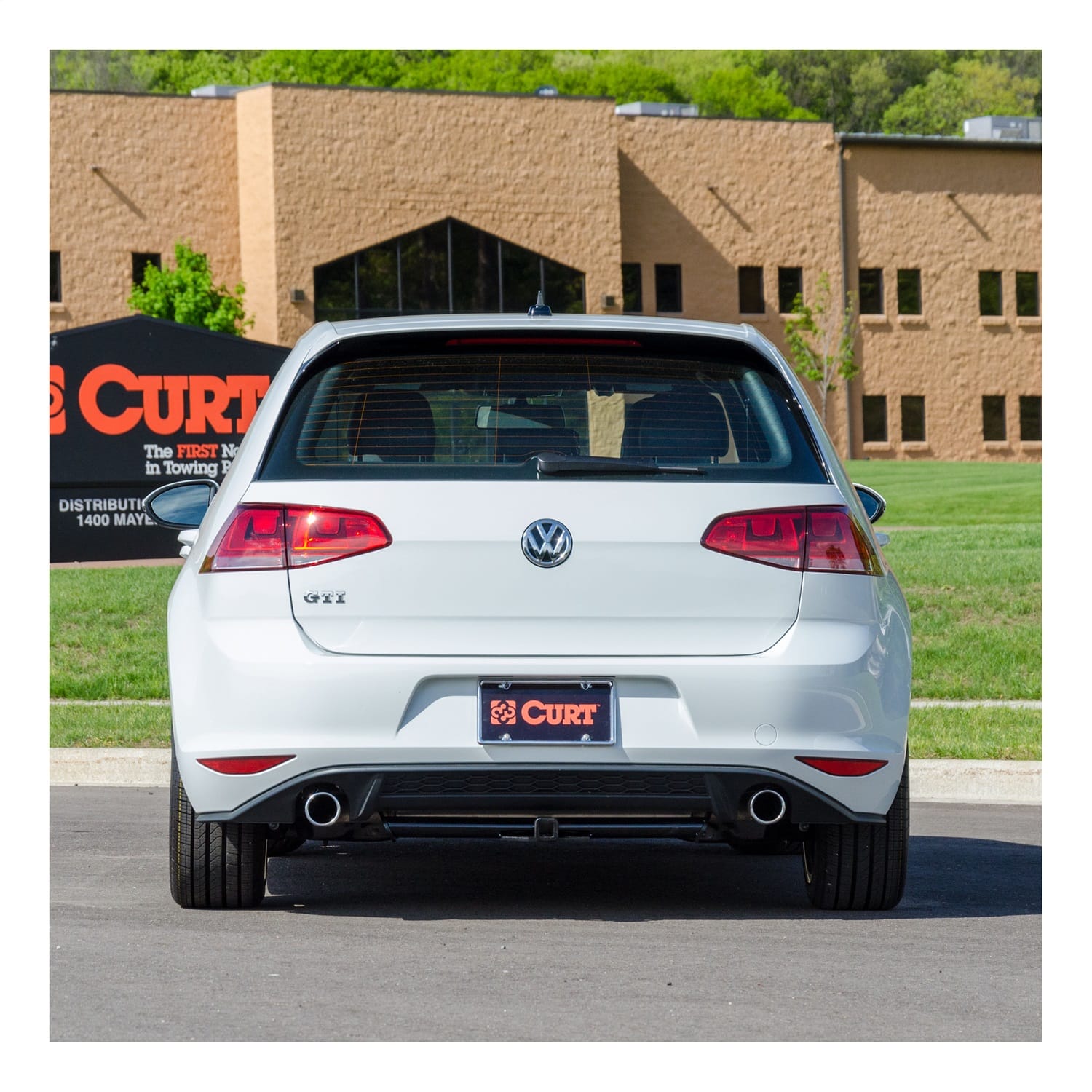 Class 1 Trailer Hitch; 1-1/4in. Receiver; Select Volkswagen Golf; GTI thumbnail 3