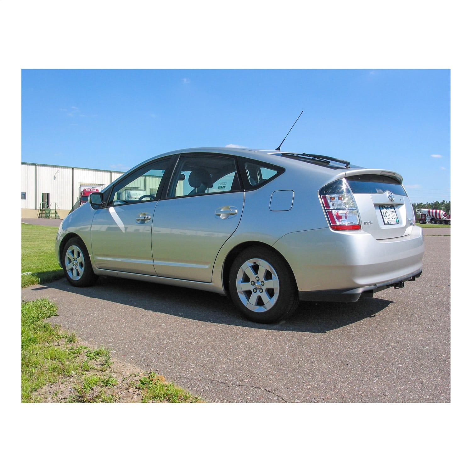 Class 1 Trailer Hitch; 1-1/4in. Receiver; Select Toyota Prius thumbnail 2