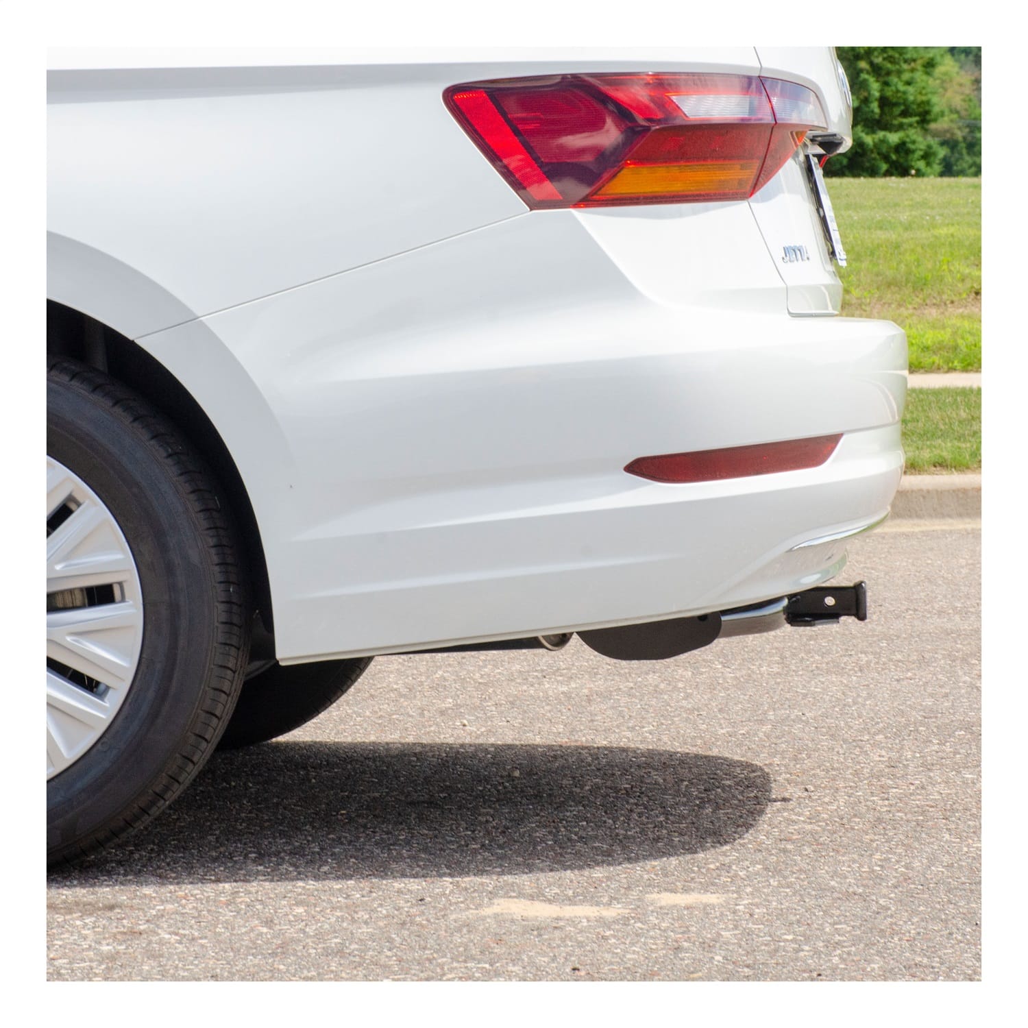 Class 1 Trailer Hitch; 1-1/4in. Receiver; Select Volkswagen Jetta thumbnail 4