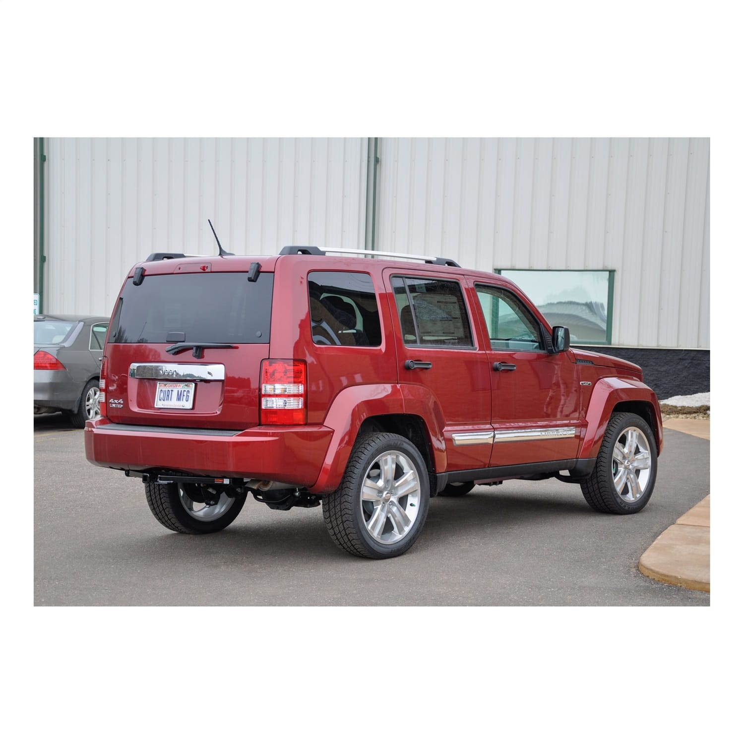 Class 2 Trailer Hitch; 1-1/4in. Receiver; Select Jeep Liberty thumbnail 2