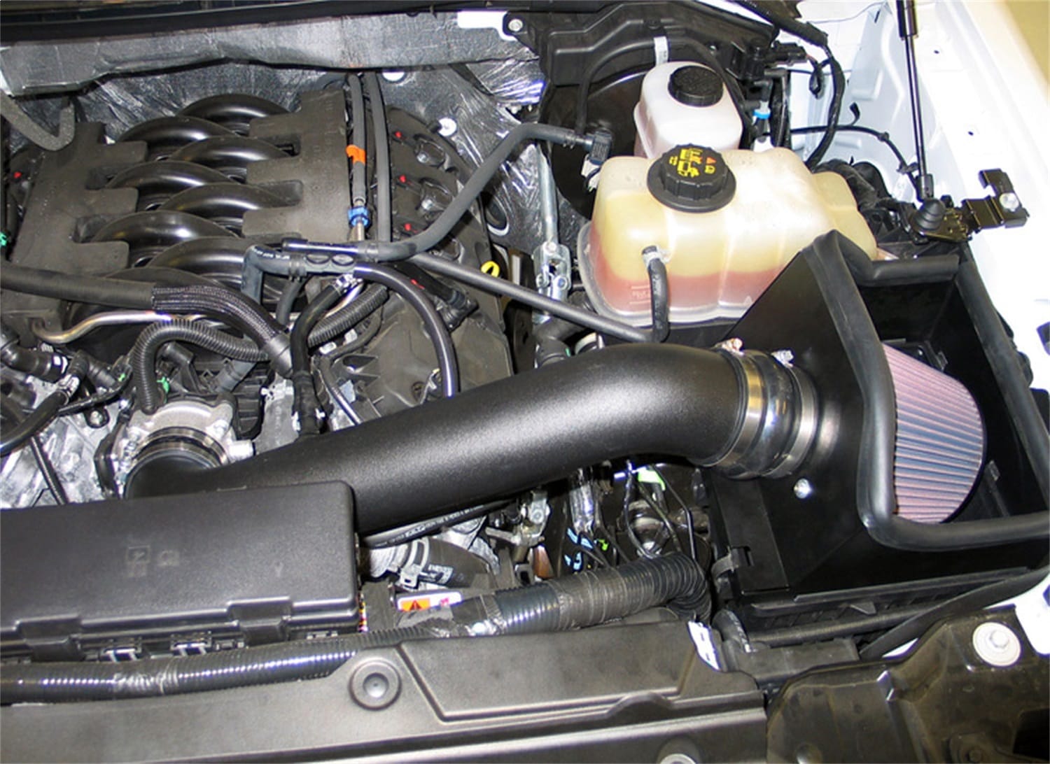 Performance Air Intake System thumbnail 12