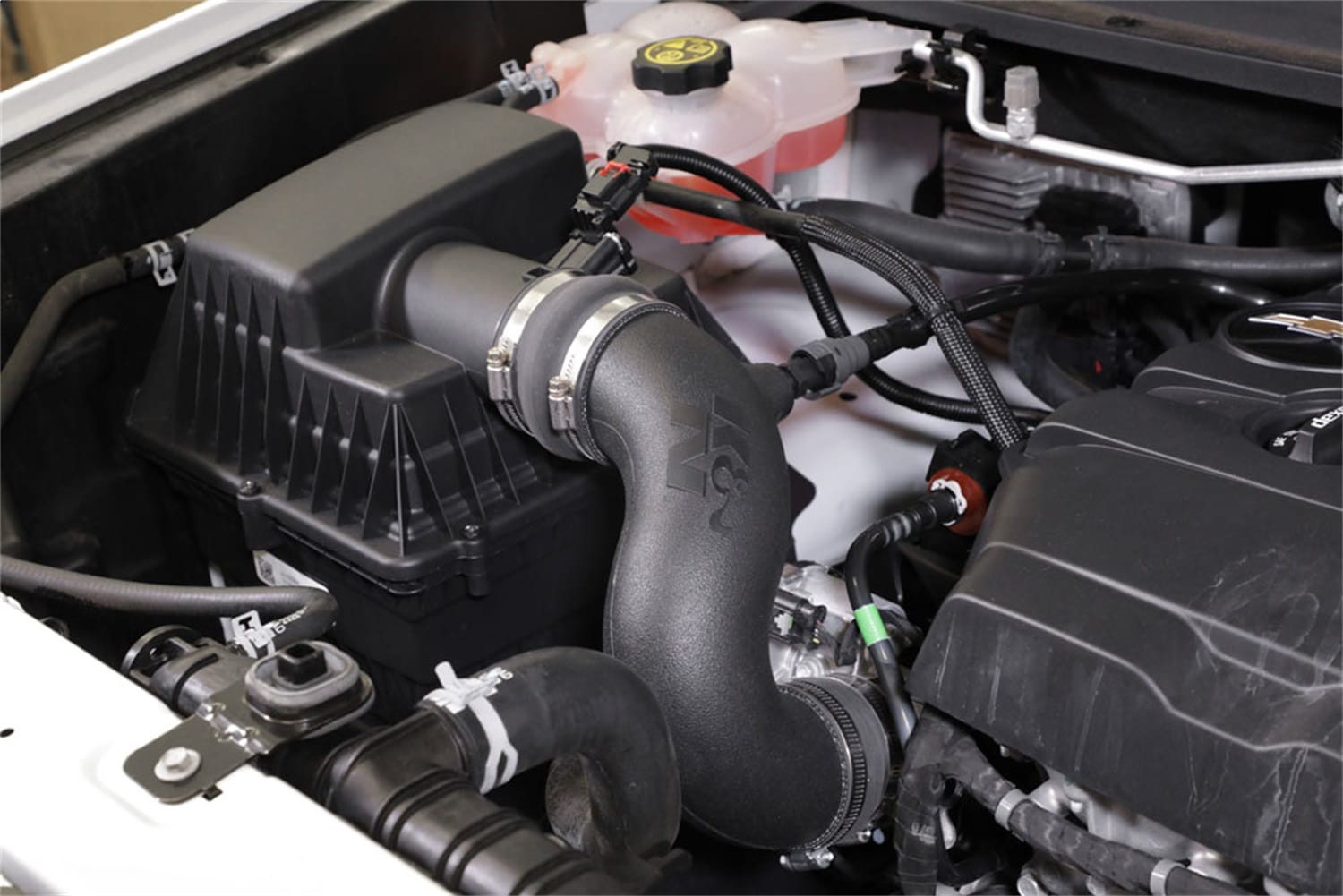 Performance Air Intake System thumbnail 12