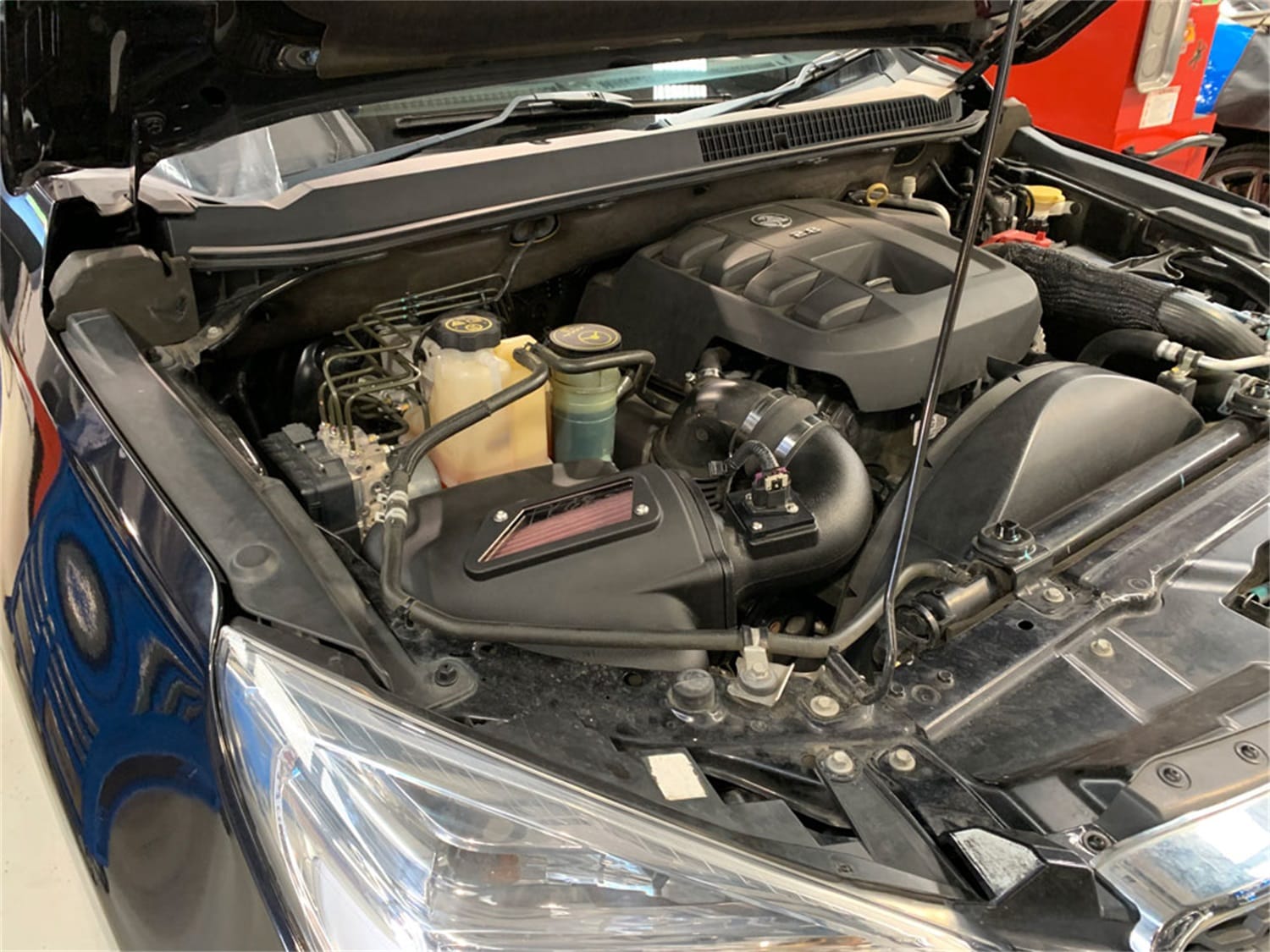 Performance Air Intake System thumbnail 4