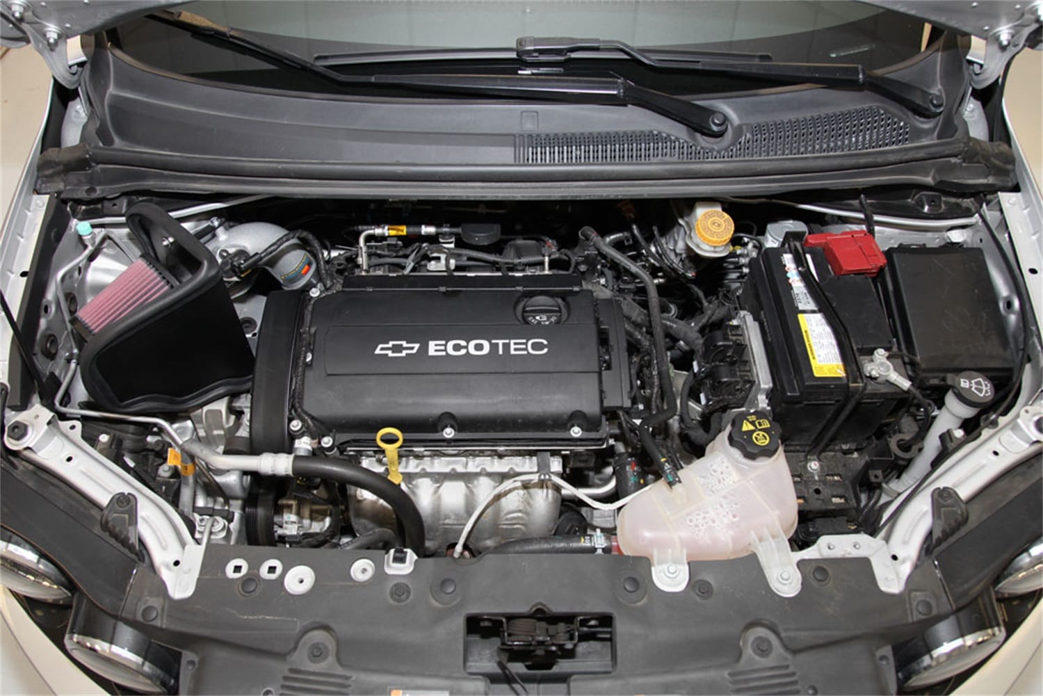 Performance Air Intake System thumbnail 15
