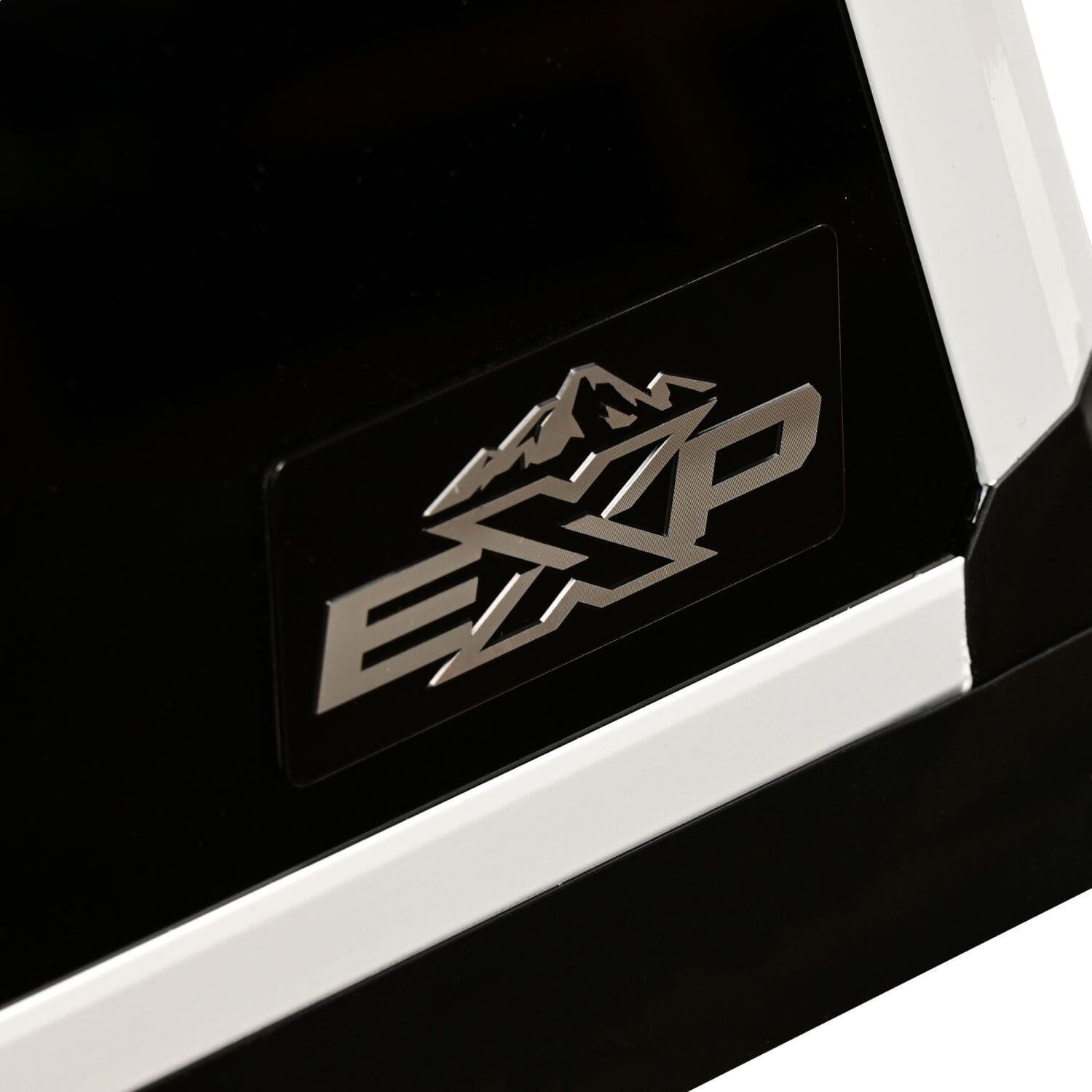 EXP Truck Cap With Sliding Front Glass thumbnail 11